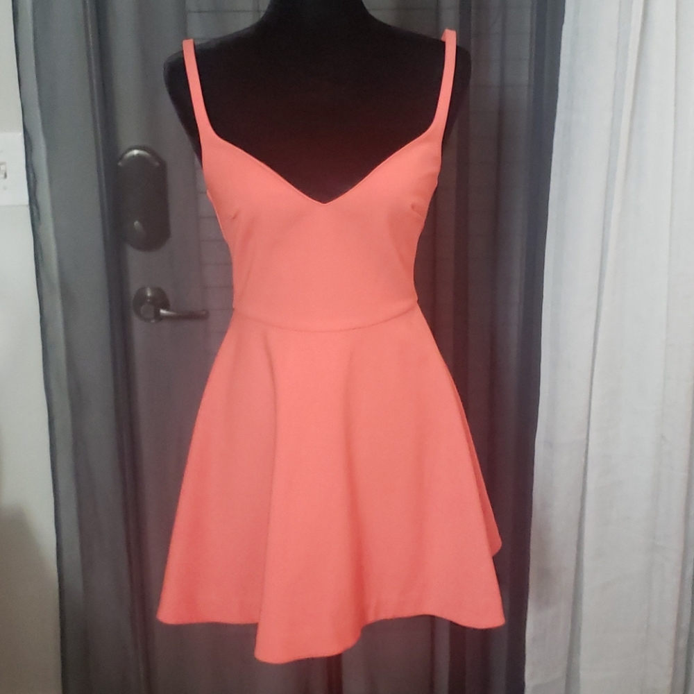 Elizabeth And James Adorable summer dress